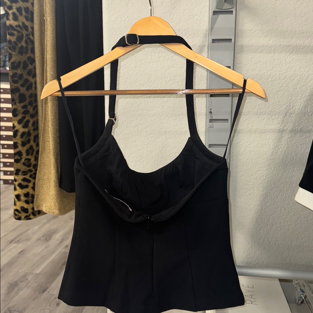 SOVERE Demi Top in Black - Picture 9 of 11